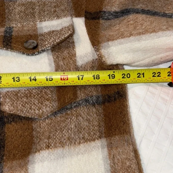 Avec Les Filles Tan and White Plaid Utility Jacket - Picture 10 of 13